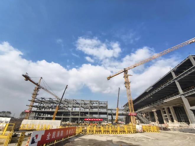 一体化示范区核心地标方厅水院主场馆钢结构封顶(图4) 一体化示范区核心地标方厅水院主场馆钢结构封顶(图4)