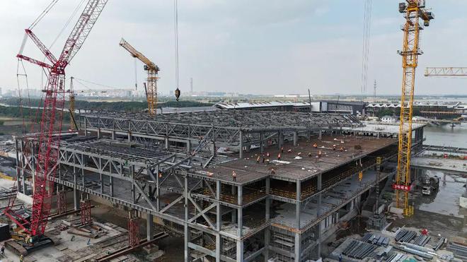 一体化示范区核心地标方厅水院主场馆钢结构封顶(图3) 一体化示范区核心地标方厅水院主场馆钢结构封顶(图3)