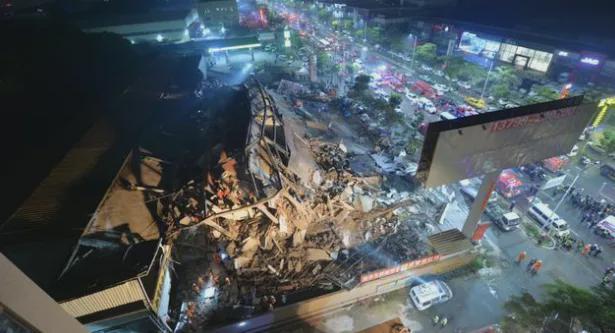 离谱！在28楼砸穿外墙造门为了方便火灾逃生？(图3)