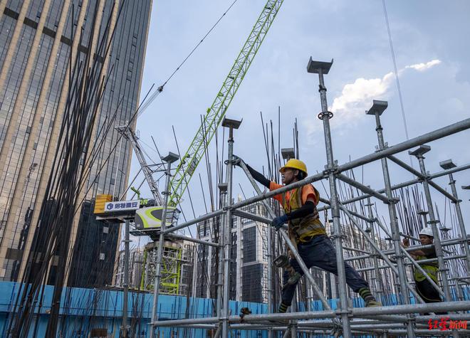 高温天如何赶进度?装配率可否差异化管理?建筑企业提诉求市住建局实地调研解决(图3) 高温天如何赶进度?装配率可否差异化管理?建筑企业提诉求市住建局实地调研解决(图3)